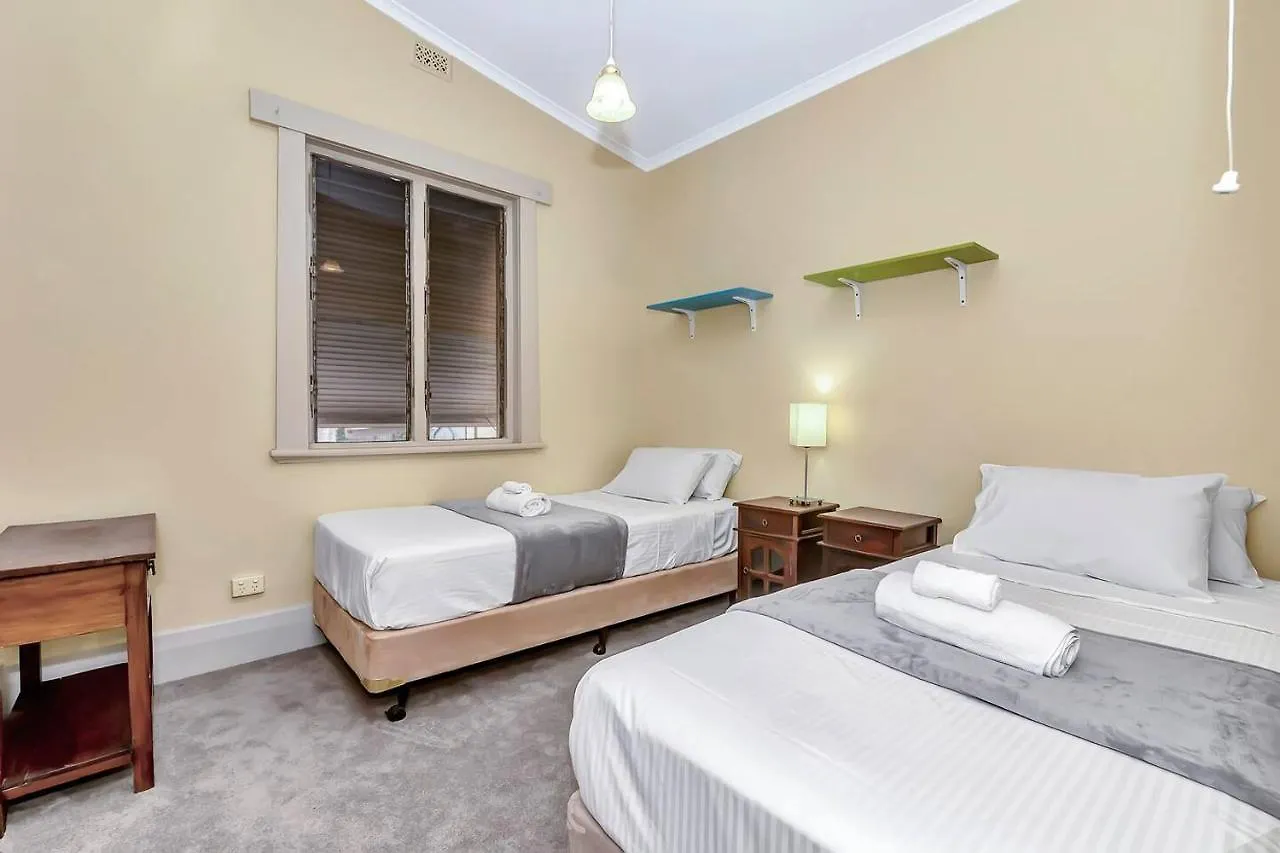 'The Nook' Peaceful Toorak Gardens Retro Cottage Adelaïde Australie