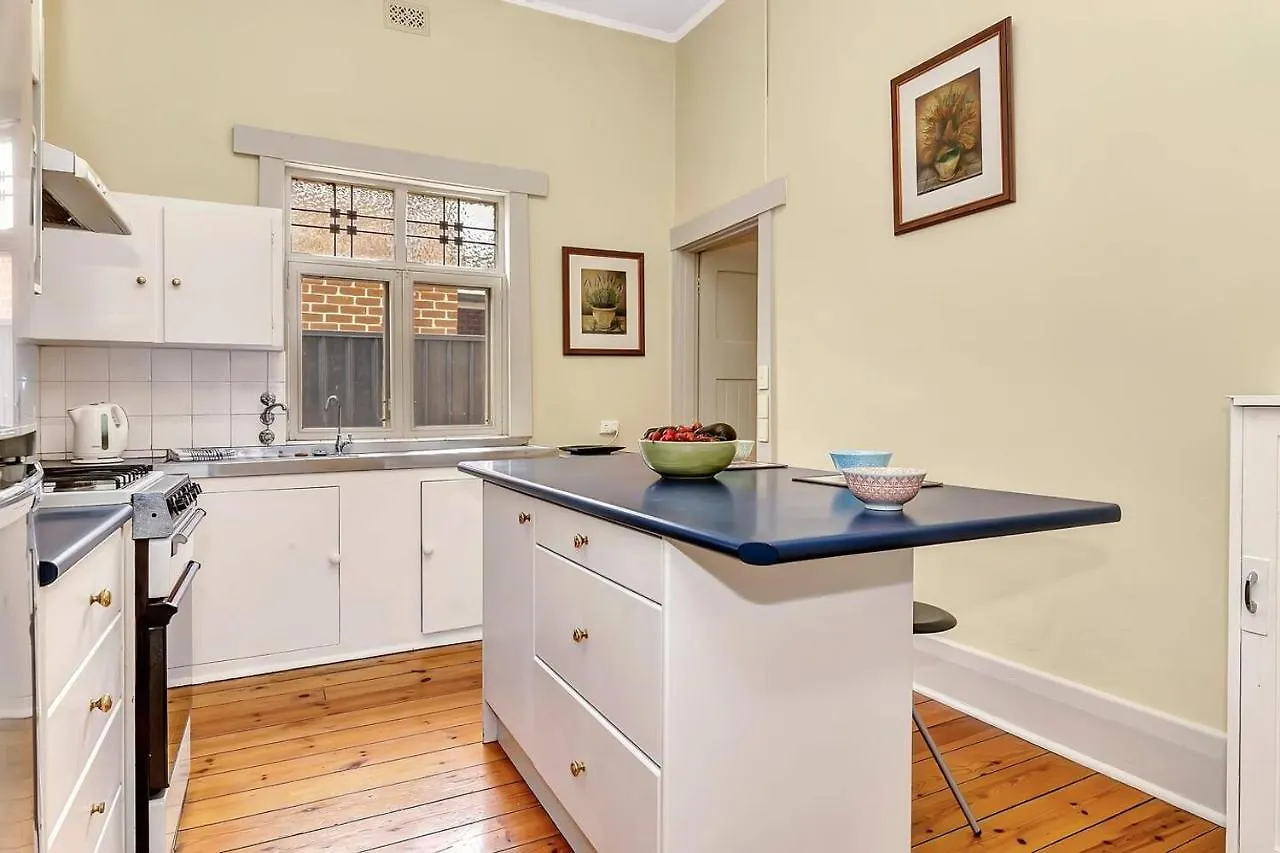 'The Nook' Peaceful Toorak Gardens Retro Cottage Adelaïde 0*,  Australie